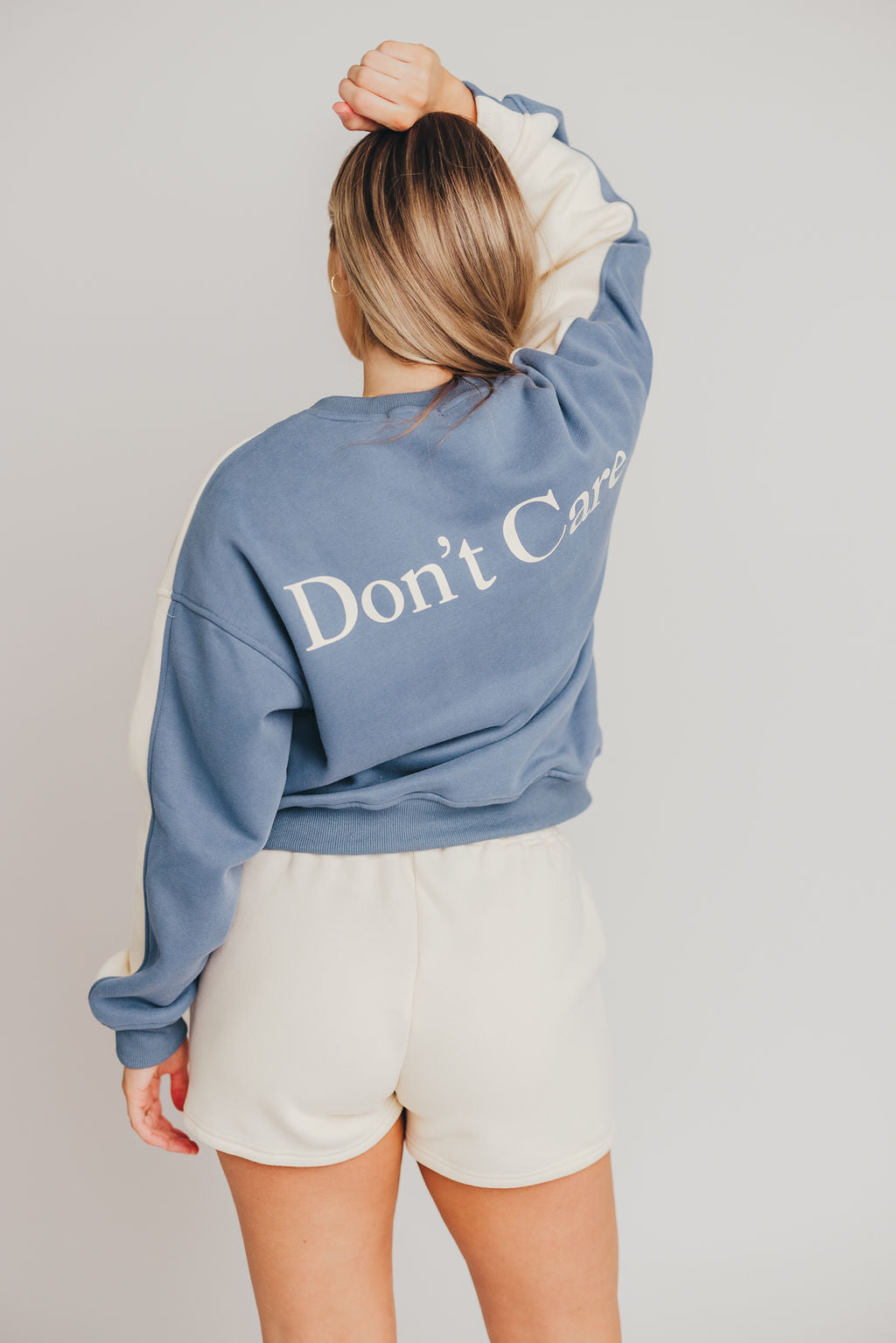 Blythe "Don't Know, Don't Care" Pullover in Cream/Vintage Blue