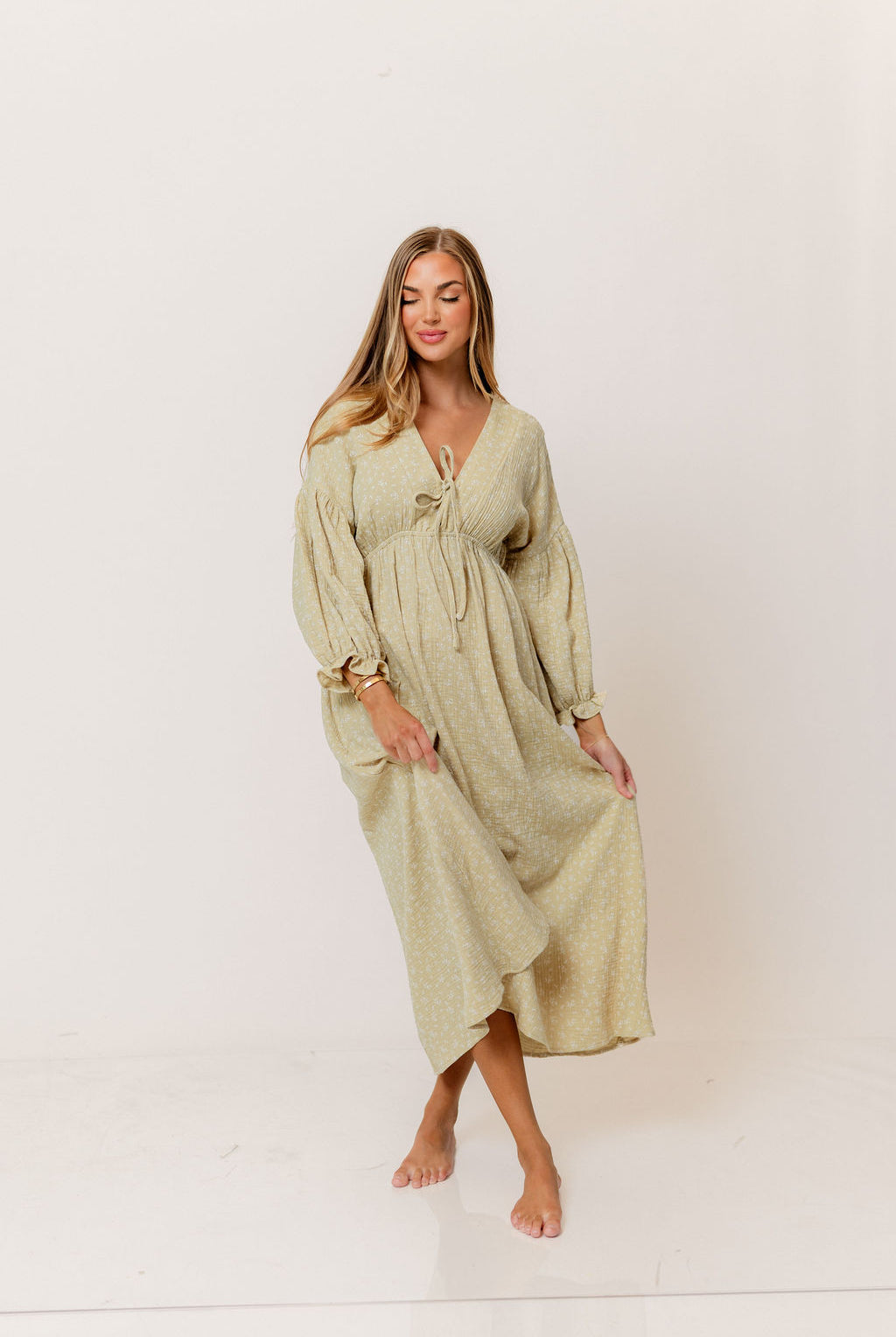 cotton dresses for women Rihoas Button Front Sleeveless Pleated Mini Dress Boat Neck Sundress Summer Office Wear, Casual, White / M feeling soft but not stiff when touching the skin Nice Dress