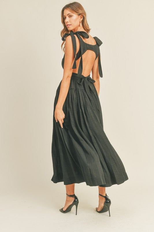 Aoife Cutout Maxi Dress in Black