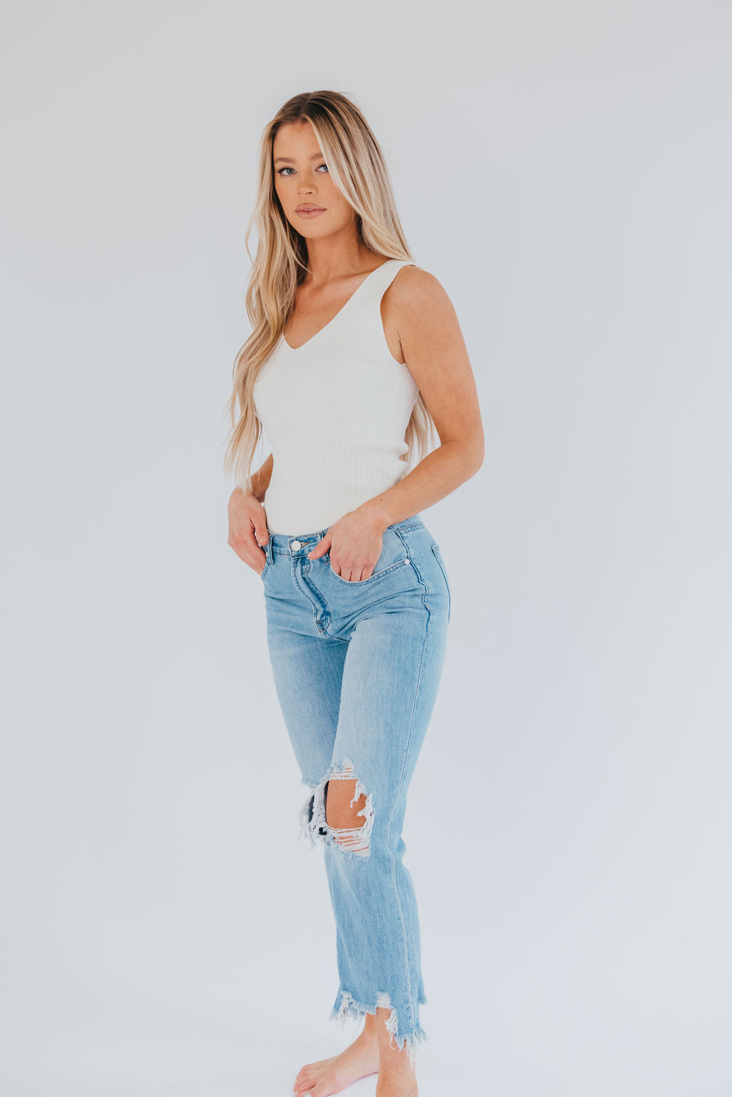 Levi's® NOTCH HIGH WAISTED MOM JEAN - Relaxed fit jeans - light